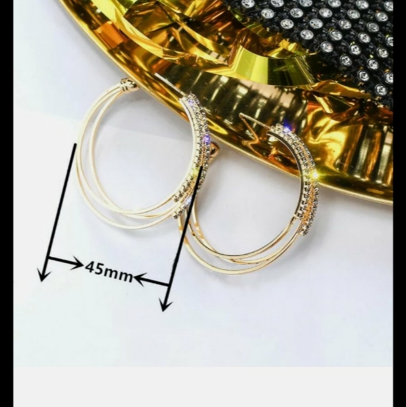 18k Gold Hoop Earrings - Picture 2 of 3